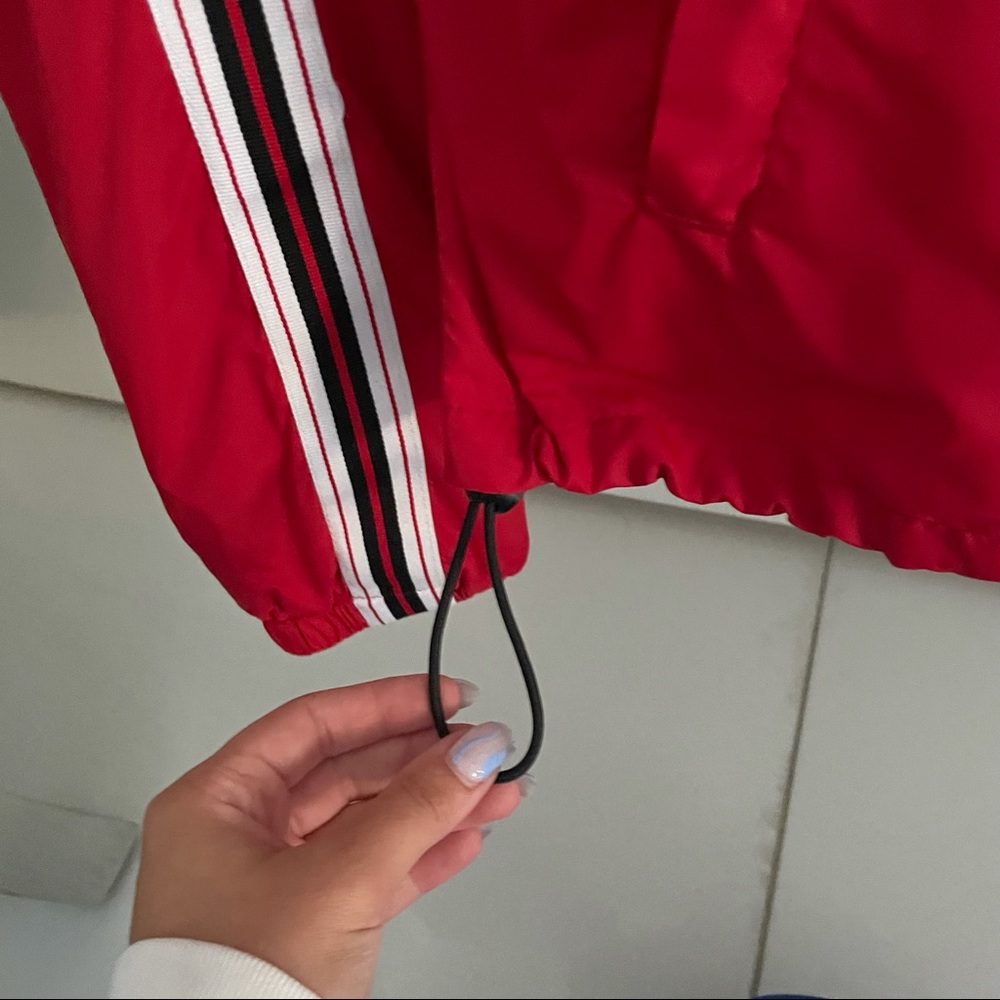 ❤️ Garage Wind Breaker ❤️ - Picture 4 of 5